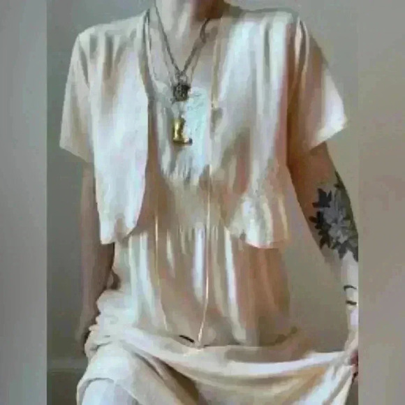 Victoria’s Secret vintage GOLD LABEL, cream, SOFT,romantic,delicate,bed jacketOS - Picture 11 of 13